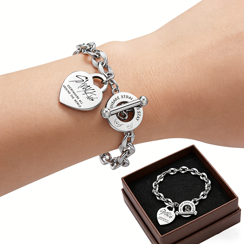 HOT SKZOO STRAY KIDS Fashion V - Musical Instrument Jewelry recension och pris